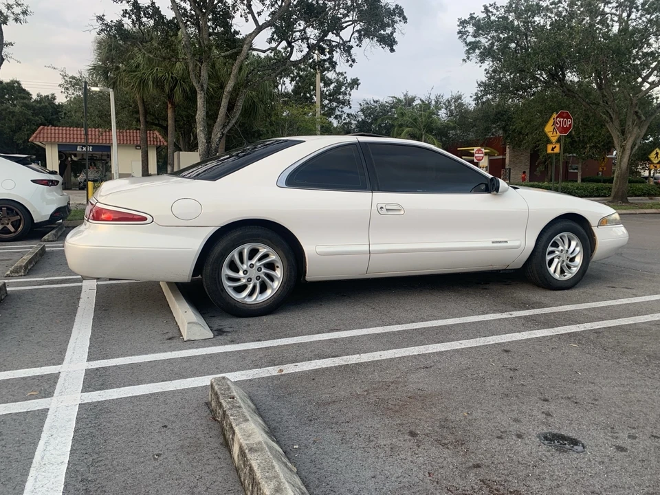 1998 Lincoln Continental Mark VIII - Image 8 of 21