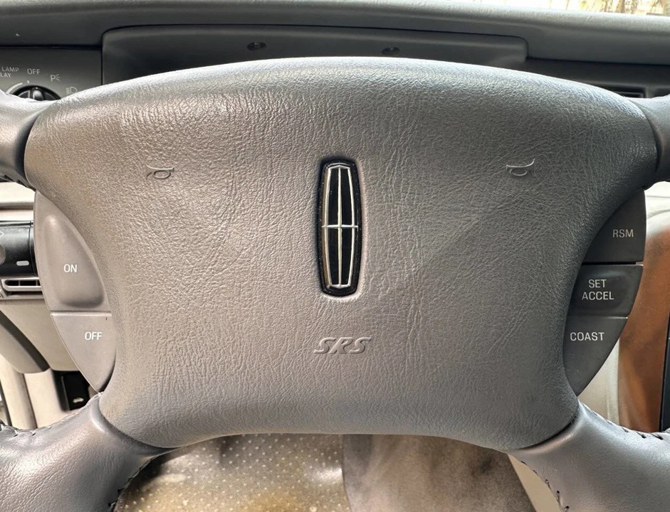 1998 Lincoln Continental Mark VIII - Image 17 of 21