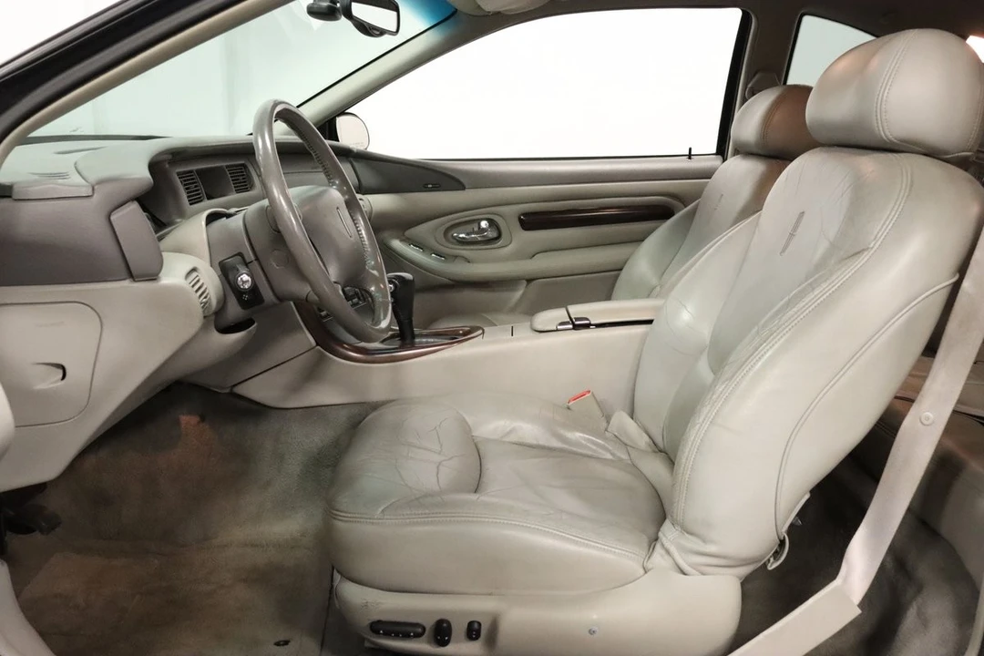 1998 Lincoln Continental Mark VIII - Image 4 of 12