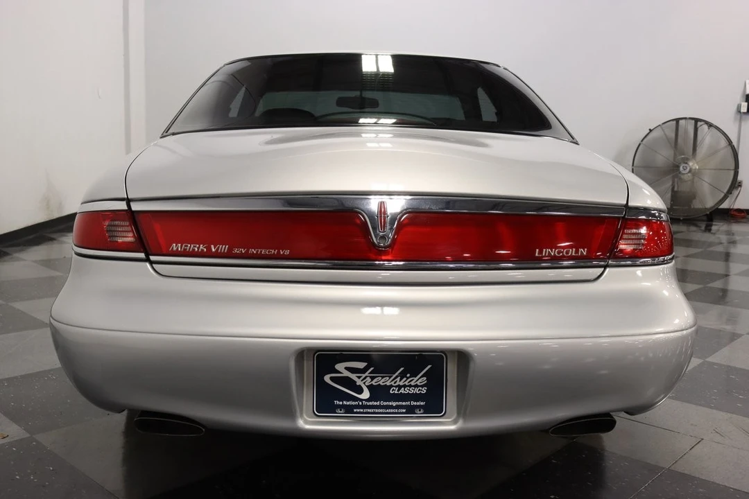1998 Lincoln Continental Mark VIII - Image 11 of 12