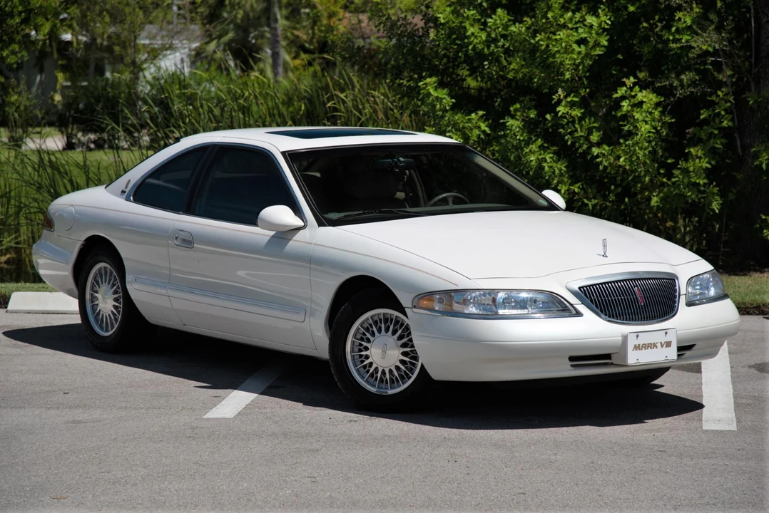 1998 Lincoln Continental Mark VIII - Image 18 of 31