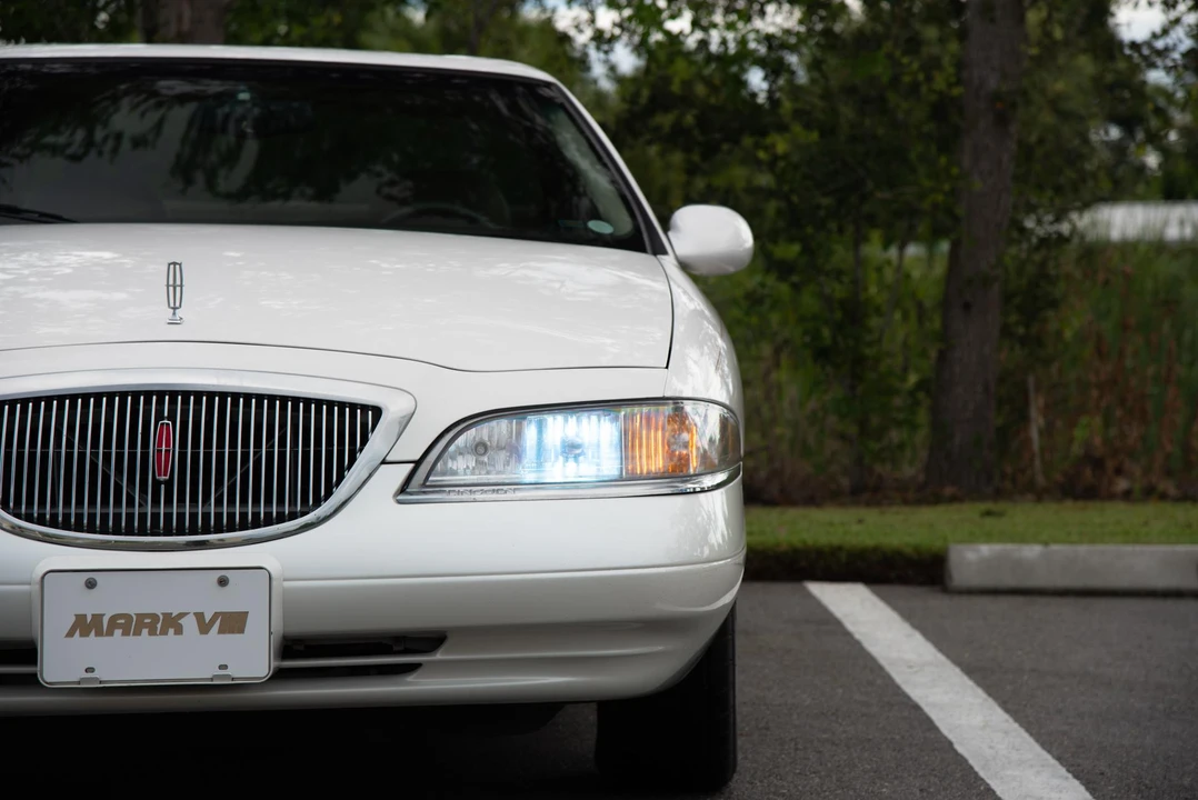 1998 Lincoln Continental Mark VIII - Image 20 of 31