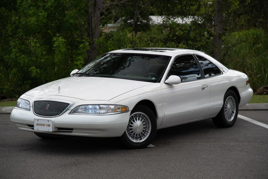 1998 Lincoln Continental Mark VIII - Image 8 of 31