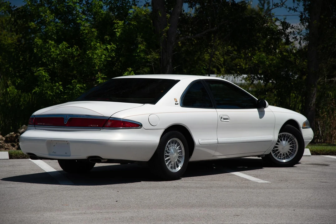 1998 Lincoln Continental Mark VIII - Image 15 of 31