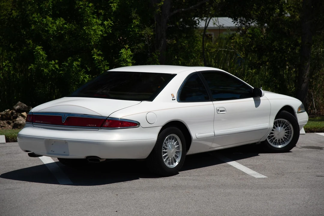 1998 Lincoln Continental Mark VIII - Image 14 of 31