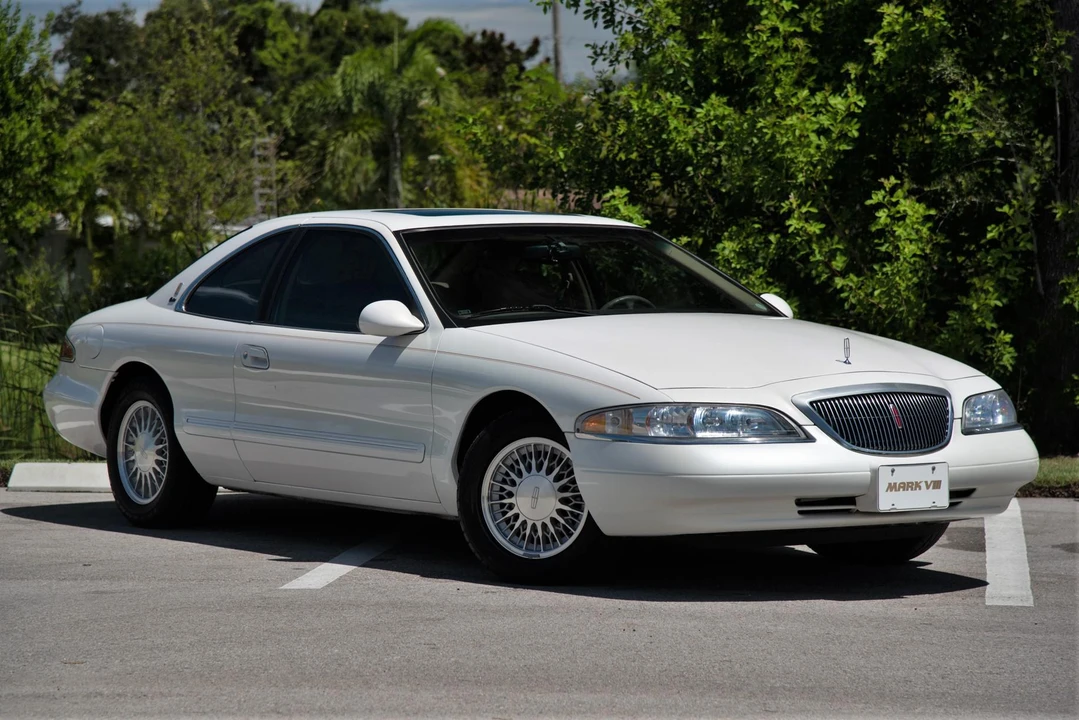 1998 Lincoln Continental Mark VIII - Image 17 of 31