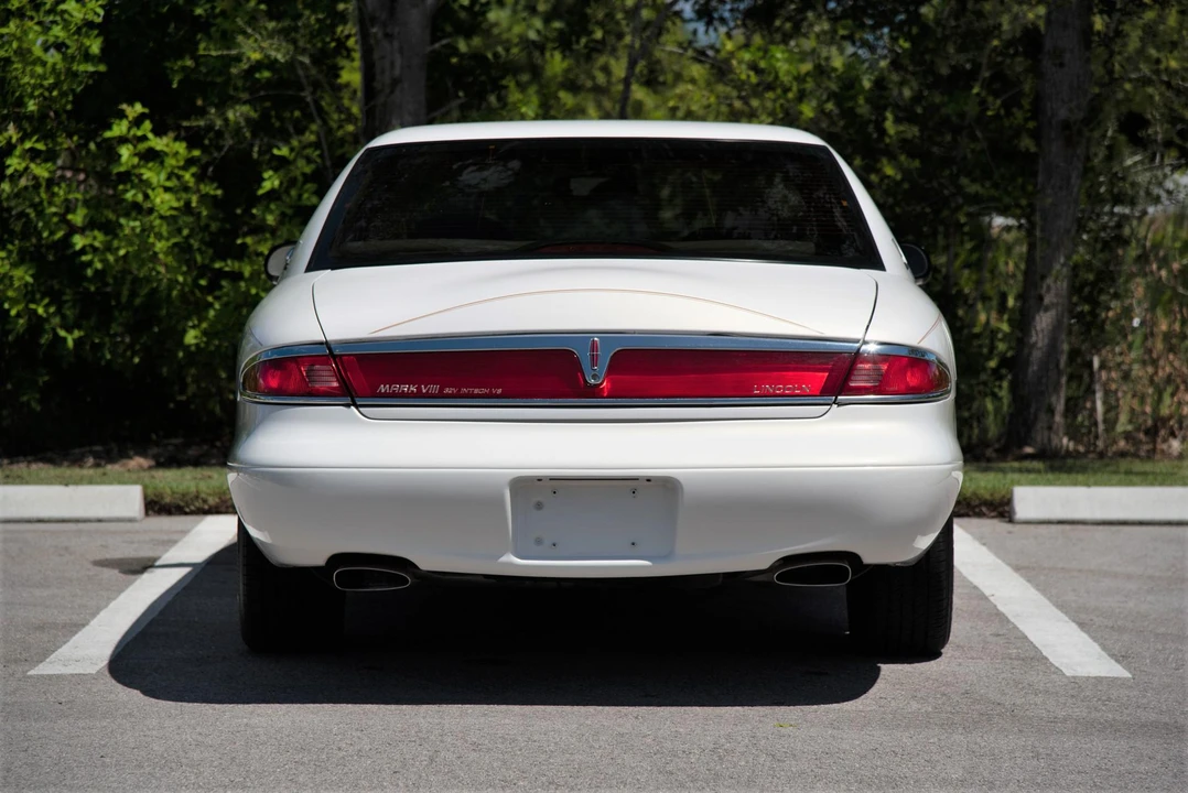 1998 Lincoln Continental Mark VIII - Image 4 of 31