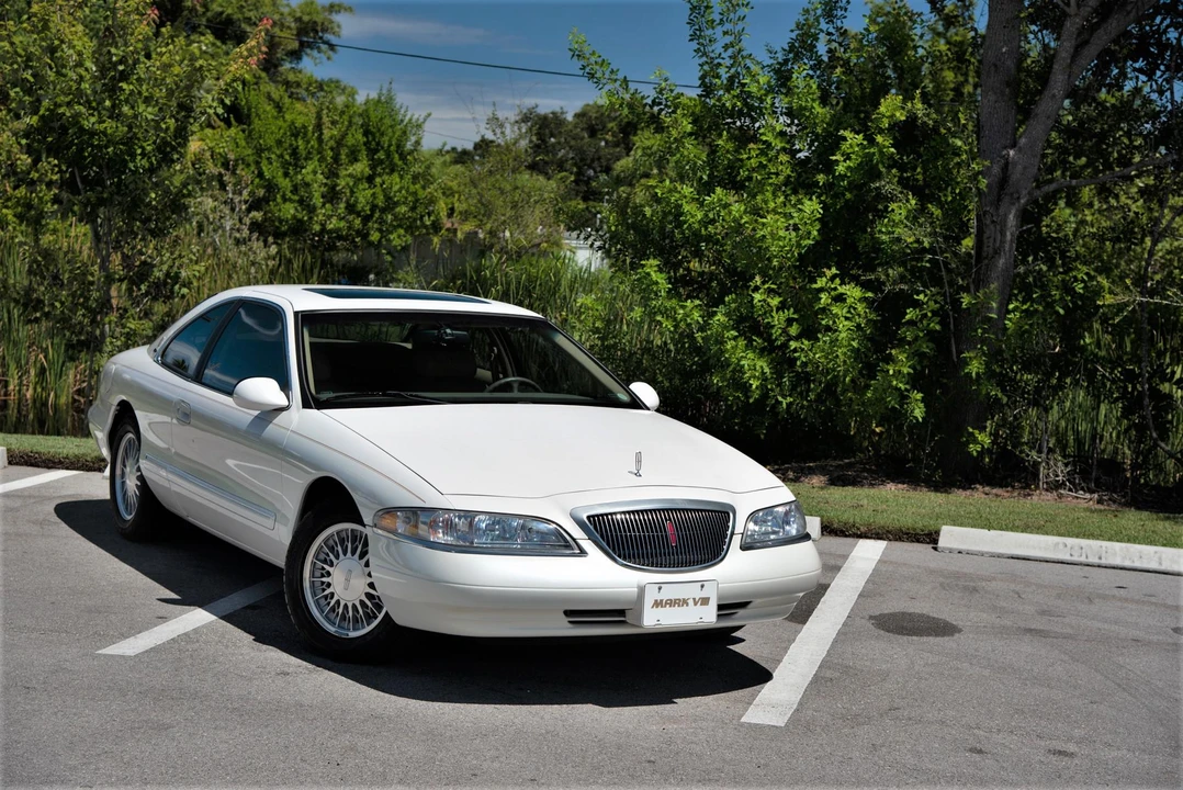 1998 Lincoln Continental Mark VIII - Image 19 of 31