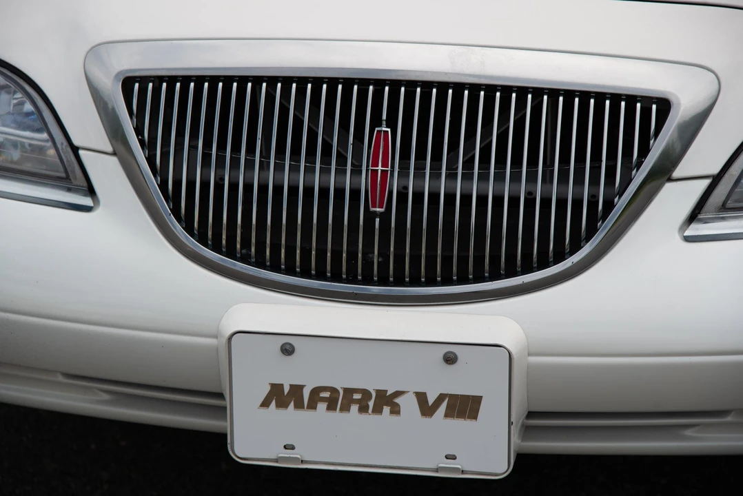 1998 Lincoln Continental Mark VIII - Image 21 of 31