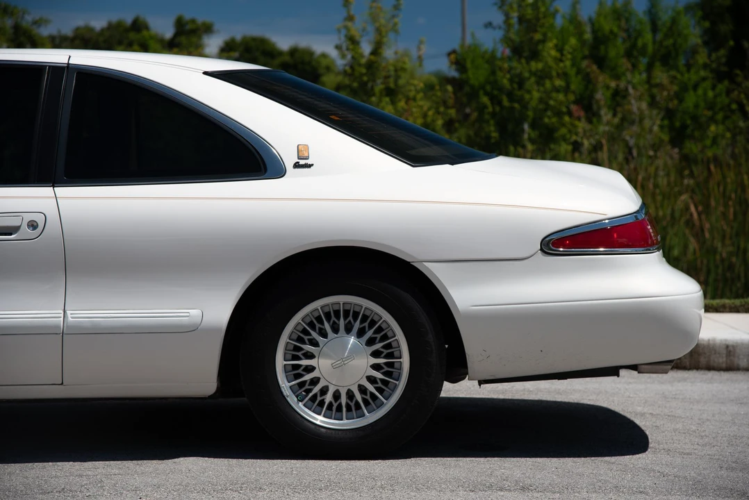 1998 Lincoln Continental Mark VIII - Image 26 of 31