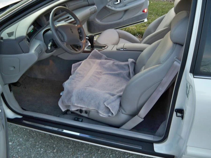 1998 Lincoln Continental Mark VIII - Image 4 of 12