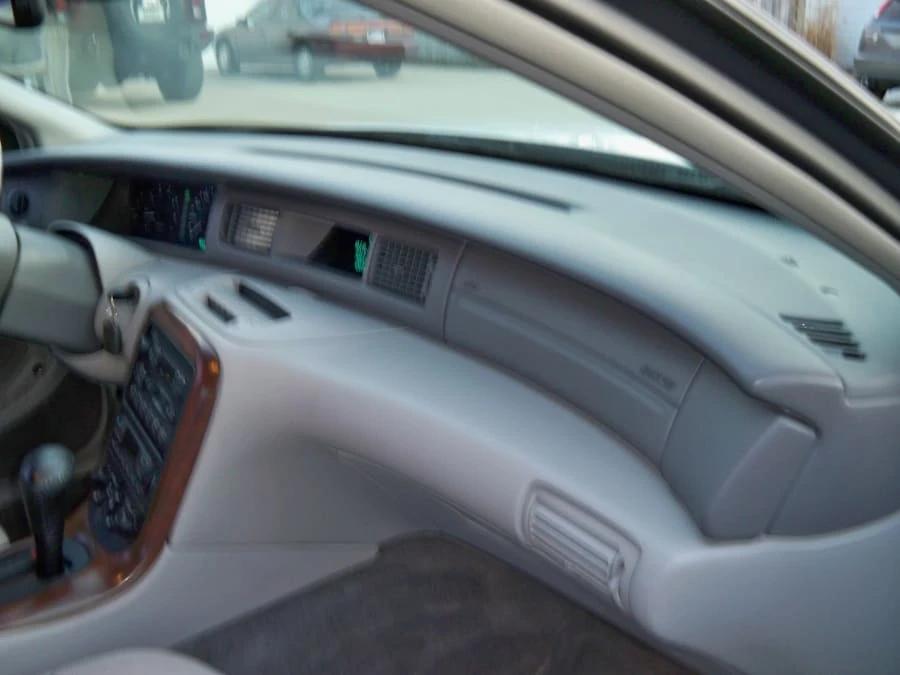 1998 Lincoln Continental Mark VIII - Image 7 of 12