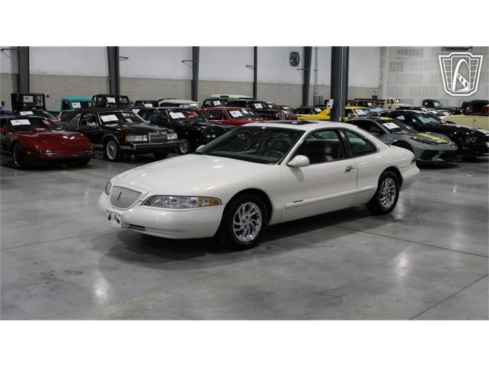 1998 Lincoln Continental Mark VIII - Image 2 of 31