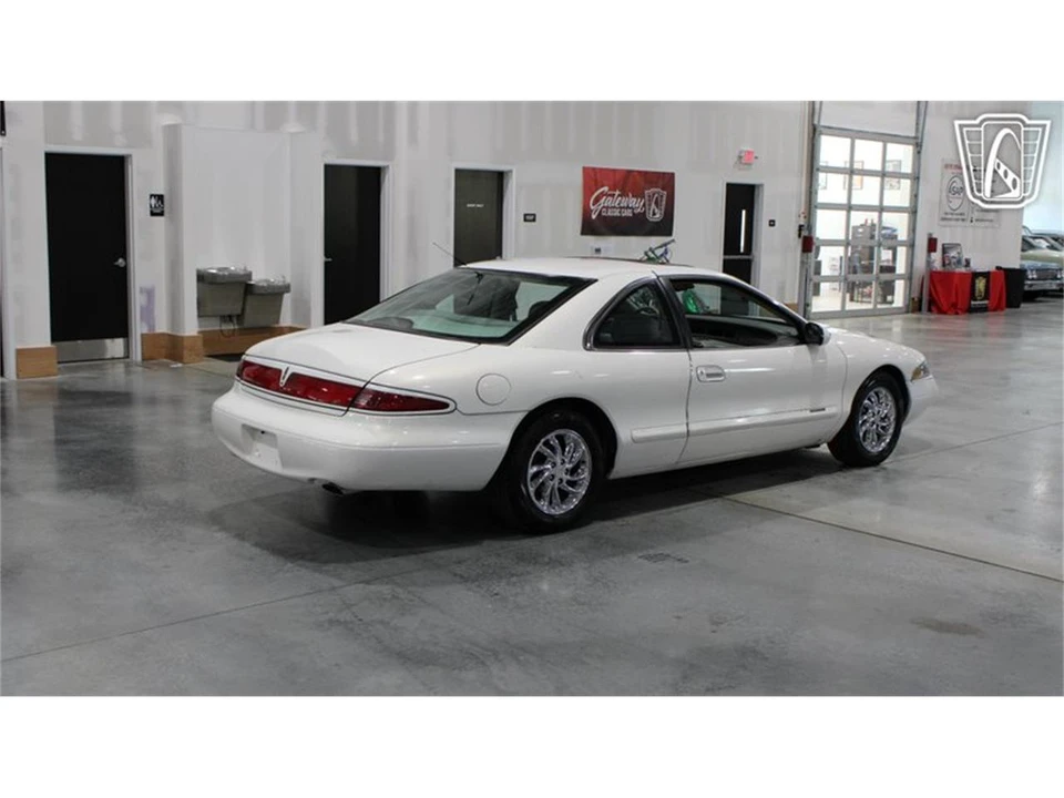 1998 Lincoln Continental Mark VIII - Image 10 of 31