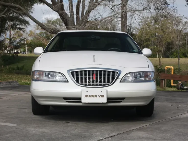 1998 Lincoln Continental Mark VIII - Image 9 of 31