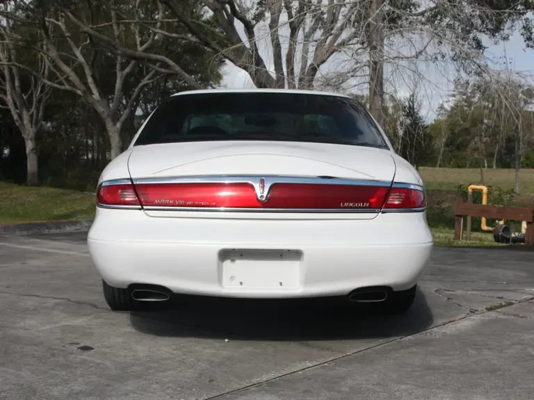 1998 Lincoln Continental Mark VIII - Image 10 of 31