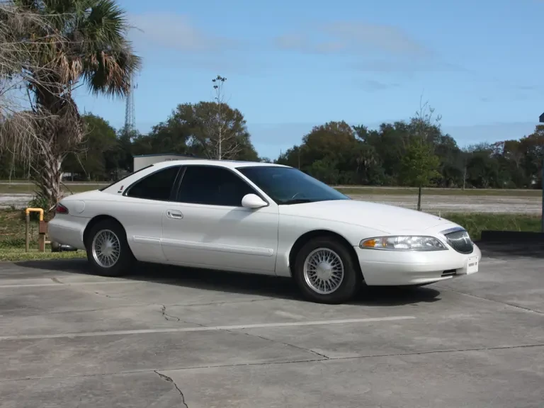 1998 Lincoln Continental Mark VIII - Image 2 of 31