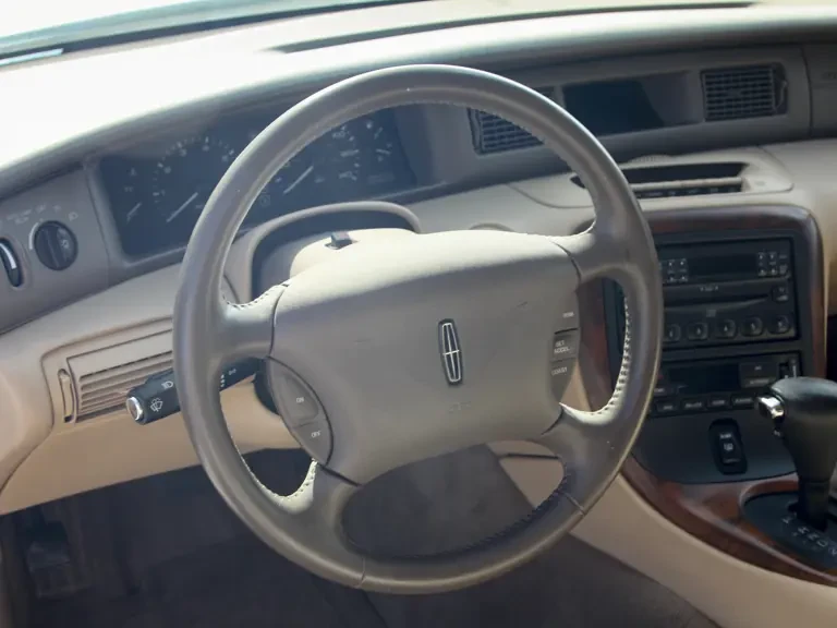 1998 Lincoln Continental Mark VIII - Image 11 of 31