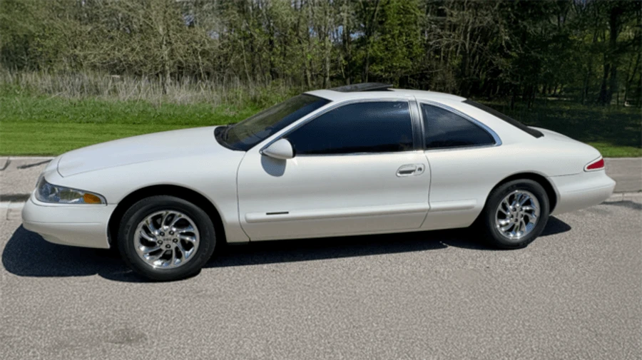 1998 Lincoln Continental Mark VIII - Image 2 of 23