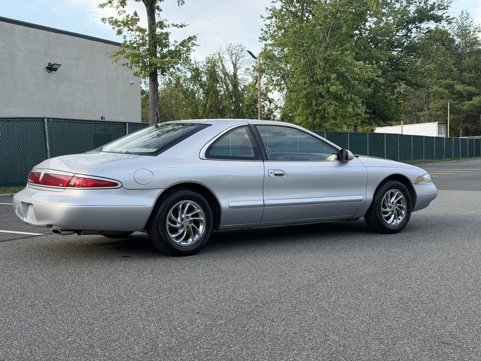 1998 Lincoln Continental Mark VIII - Image 11 of 31