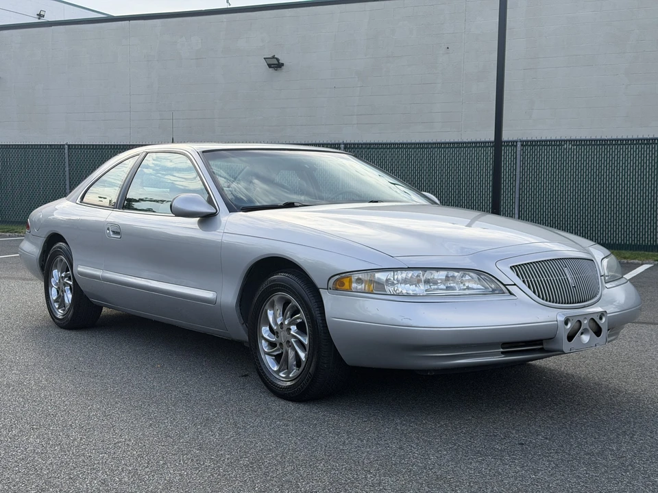 1998 Lincoln Continental Mark VIII - Image 8 of 31