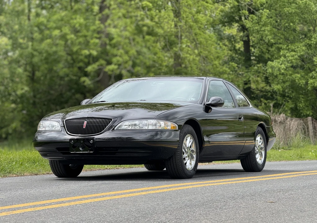 1998 Lincoln Continental Mark VIII - Image 3 of 31
