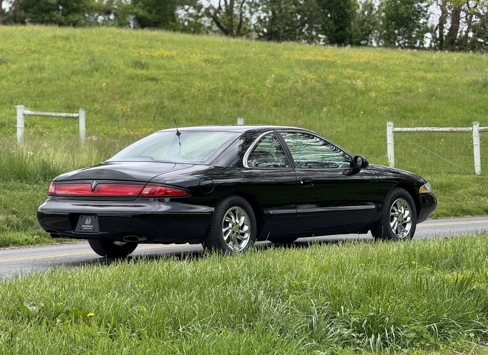 1998 Lincoln Continental Mark VIII - Image 9 of 31