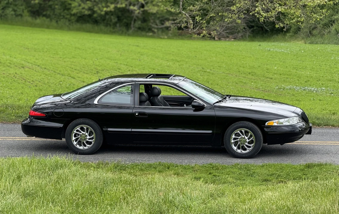 1998 Lincoln Continental Mark VIII - Image 8 of 31