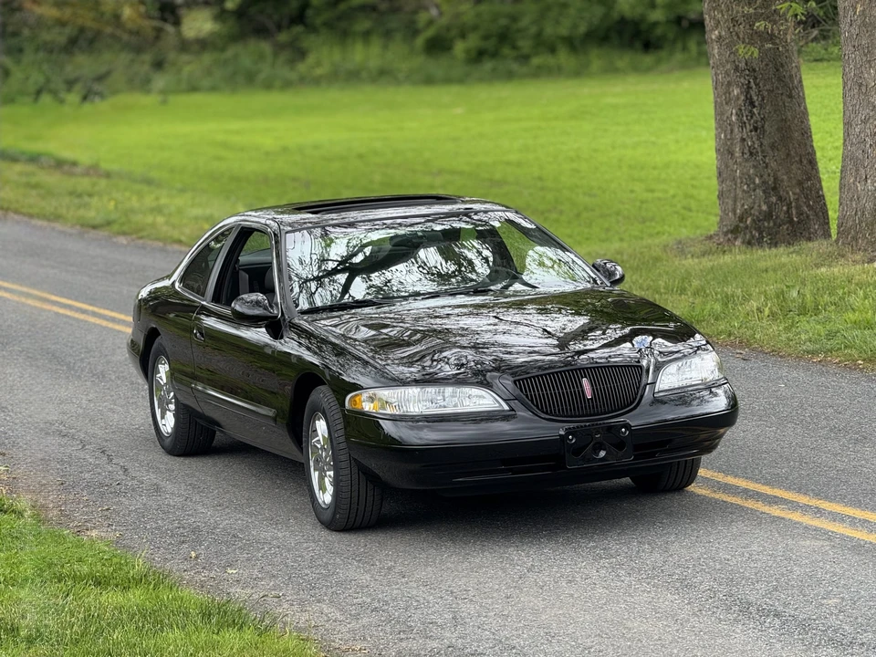1998 Lincoln Continental Mark VIII - Image 4 of 31