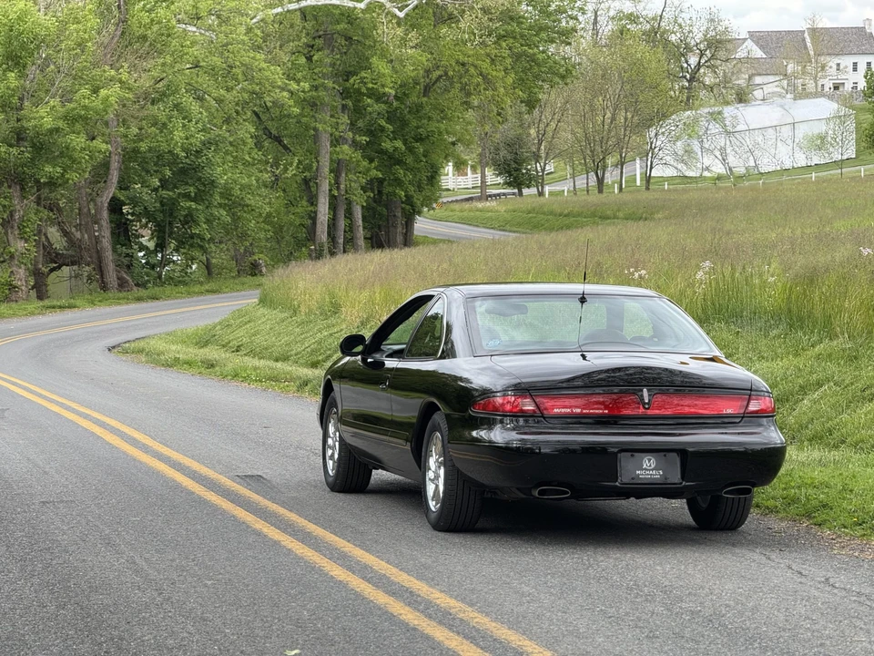 1998 Lincoln Continental Mark VIII - Image 13 of 31