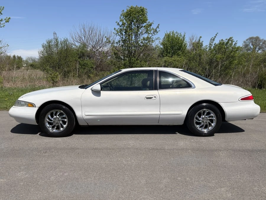 1998 Lincoln Continental Mark VIII - Image 2 of 8