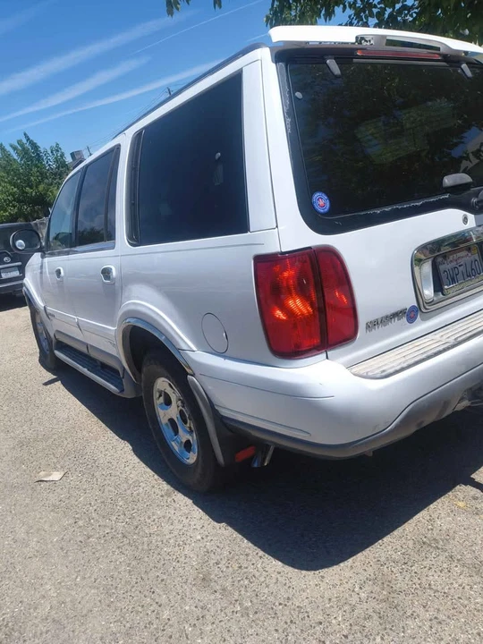 1998 Lincoln Navigator - Image 3 of 4