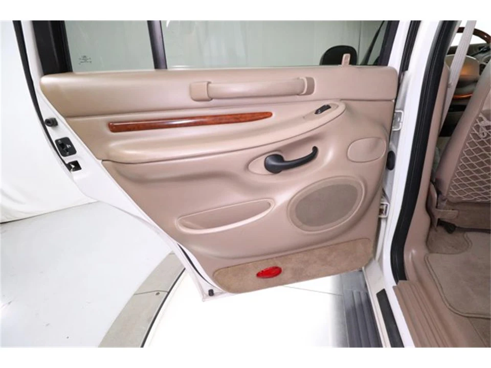 1998 Lincoln Navigator 1st Gen - Image 21 of 31