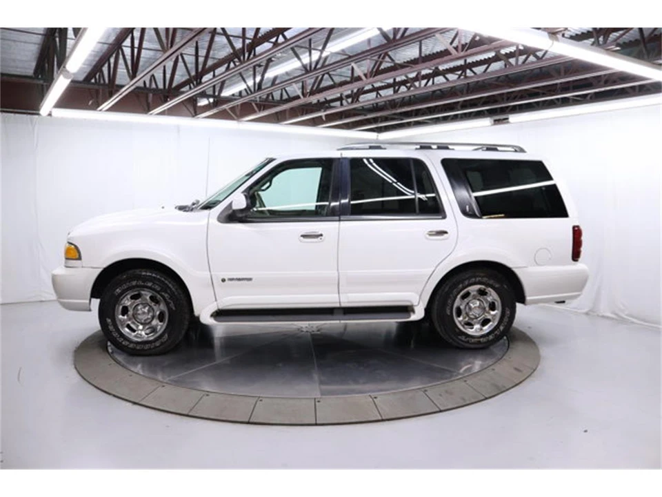 1998 Lincoln Navigator 1st Gen - Image 4 of 31