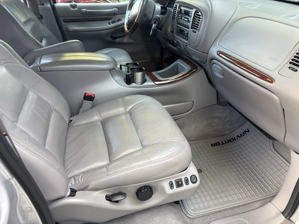 1998 Lincoln Navigator 1st Gen - Image 12 of 16