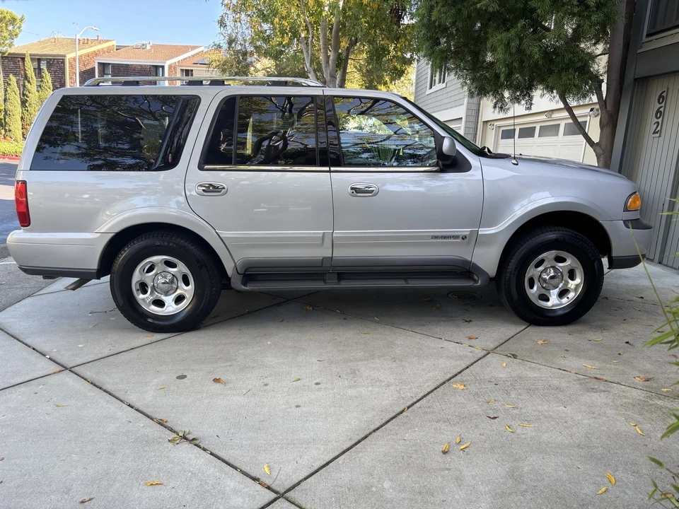 1998 Lincoln Navigator 1st Gen - Image 8 of 16