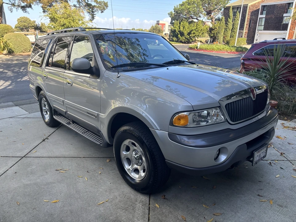 1998 Lincoln Navigator 1st Gen - Image 4 of 16