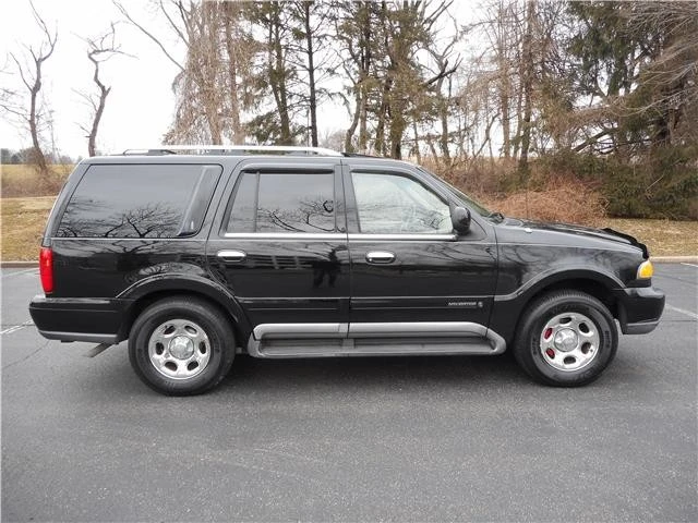 1998 Lincoln Navigator 1st Gen - Image 2 of 12