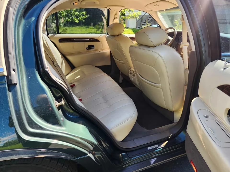 1998 Lincoln Town Car - Image 12 of 13