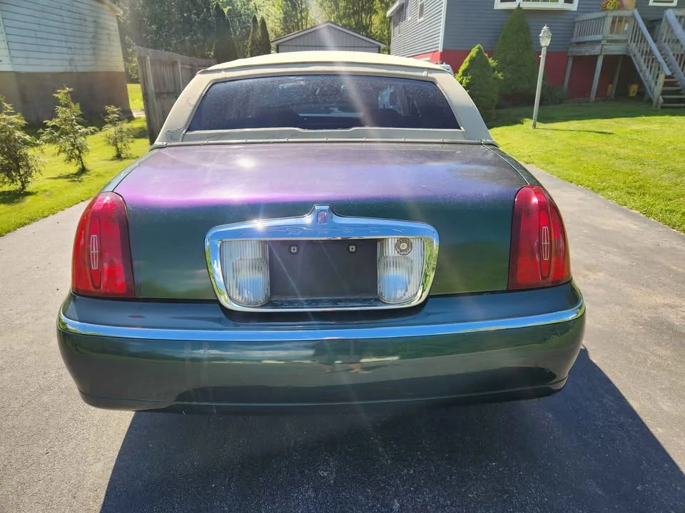 1998 Lincoln Town Car - Image 6 of 13