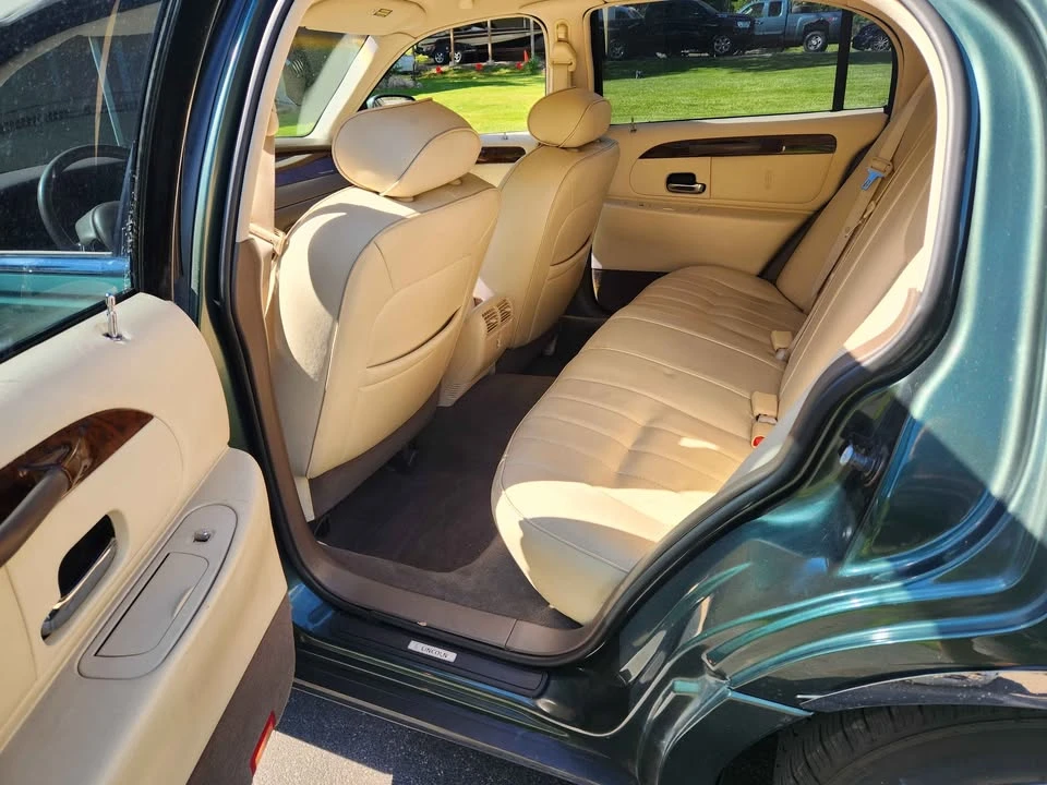 1998 Lincoln Town Car - Image 13 of 13
