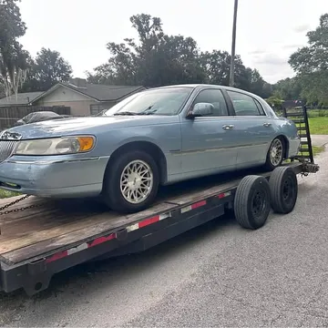 1998 Lincoln Town Car Signature Limited Sedan 4D