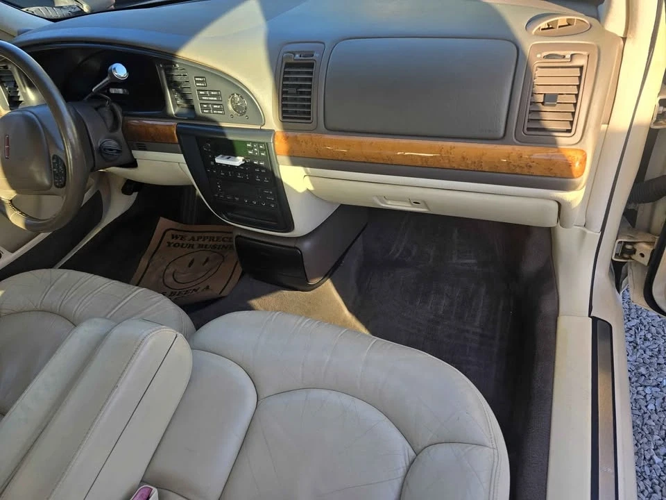 1998 Lincoln Continental 9th Gen - Image 12 of 20
