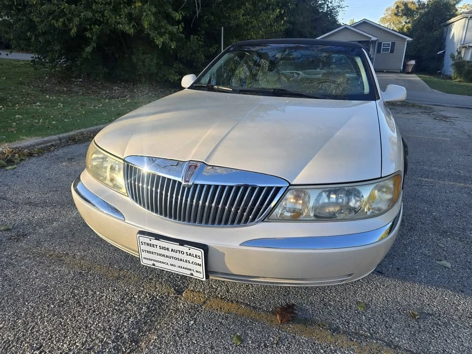 1998 Lincoln Continental 9th Gen - Image 9 of 20