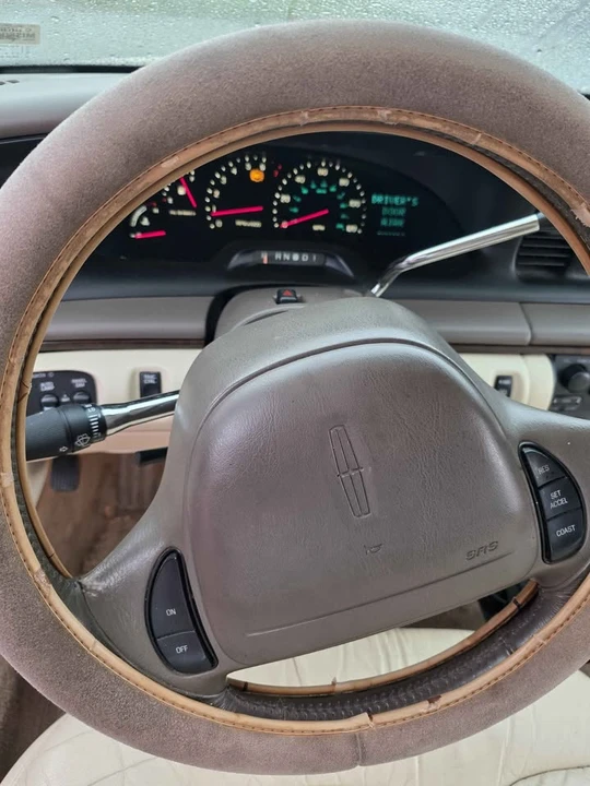 1998 Lincoln Continental 9th Gen - Image 7 of 13