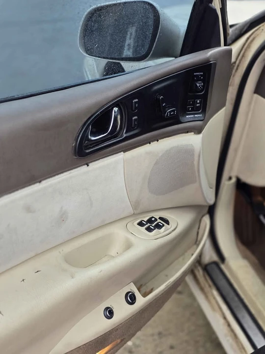 1998 Lincoln Continental 9th Gen - Image 11 of 13