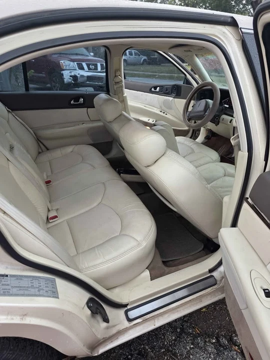 1998 Lincoln Continental 9th Gen - Image 3 of 13