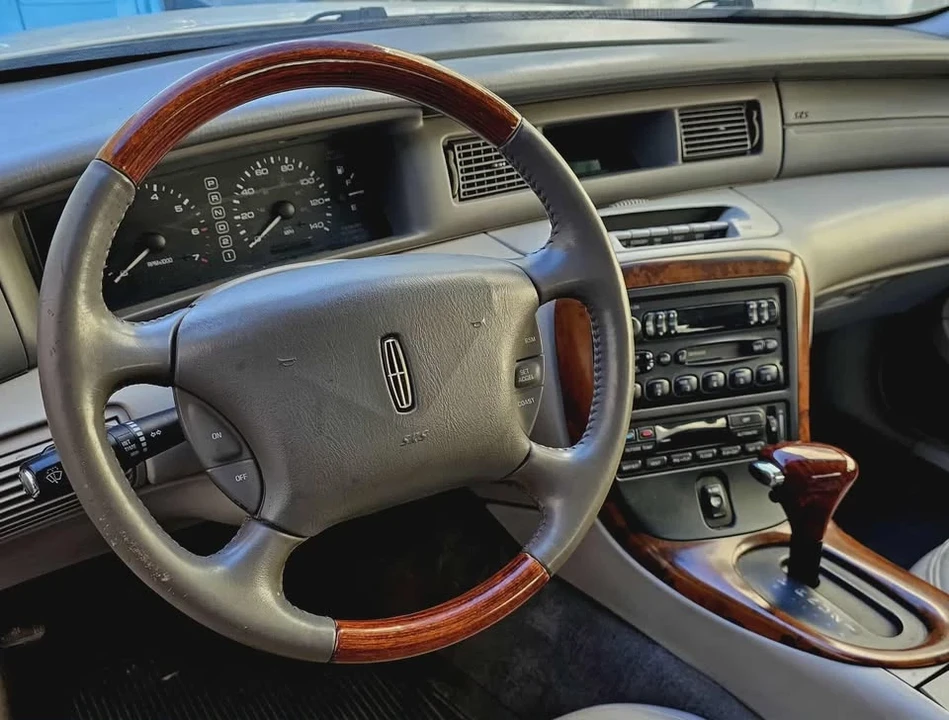 1998 Lincoln Continental Mark VIII - Image 7 of 15