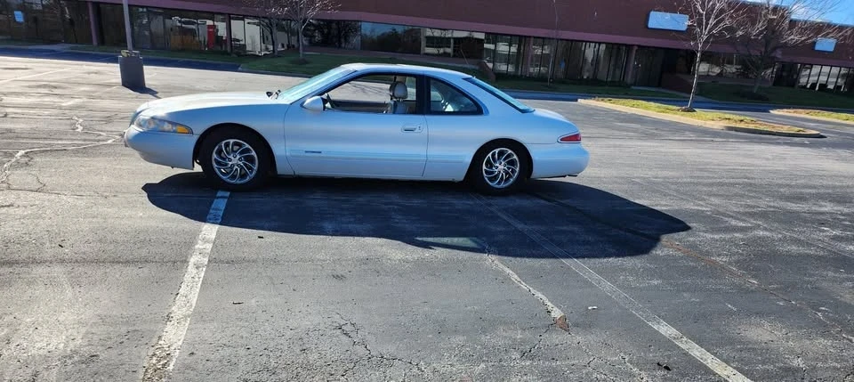 1998 Lincoln Continental Mark VIII - Image 4 of 15