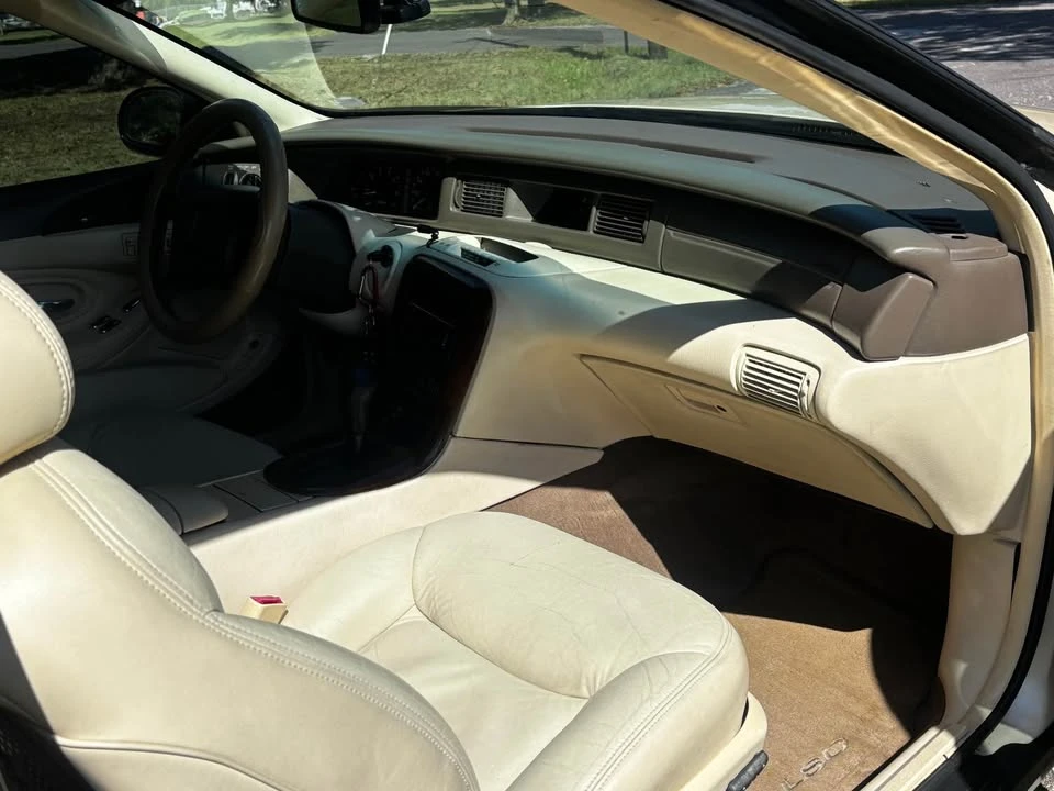 1998 Lincoln Continental Mark VIII - Image 9 of 20